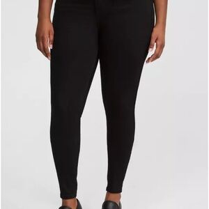 Black Bombshell Skinny Jeans